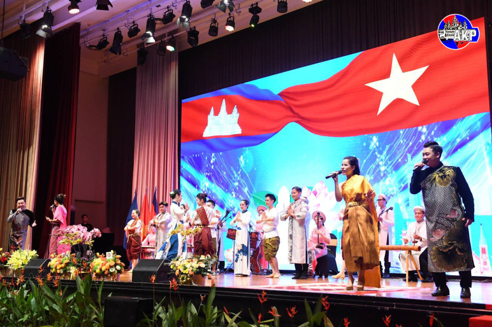 Samdech Hun Sen Praises Strong Cambodia-Vietnam Partnership