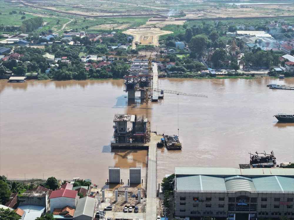 Chak Angre-Prek Pra Bridge Construction 45% Complete, Ahead of Schedule
