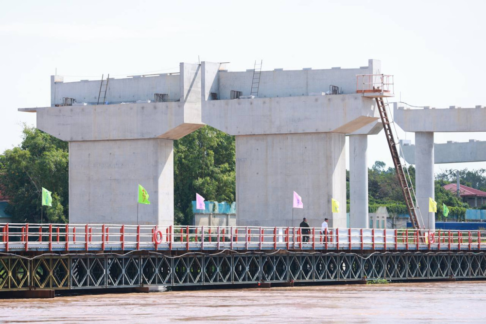 Chak Angre-Prek Pra Bridge Construction 45% Complete, Ahead of Schedule