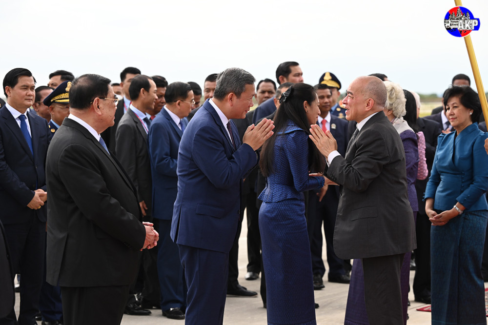 Cambodian King and Queen-Mother Return Home After Routine Medical Checkup in China