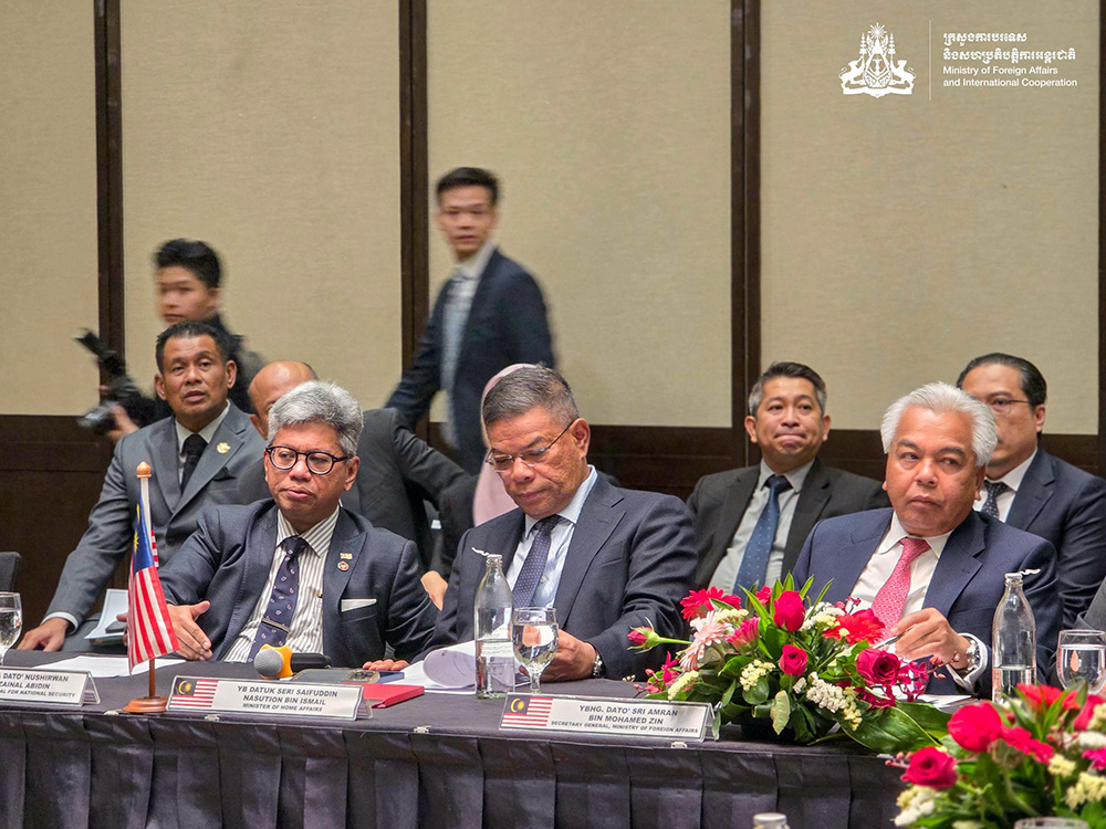 Deputy PM Prak Sokhonn Attends Four-Party Meeting on Cambodia-Thailand Peace