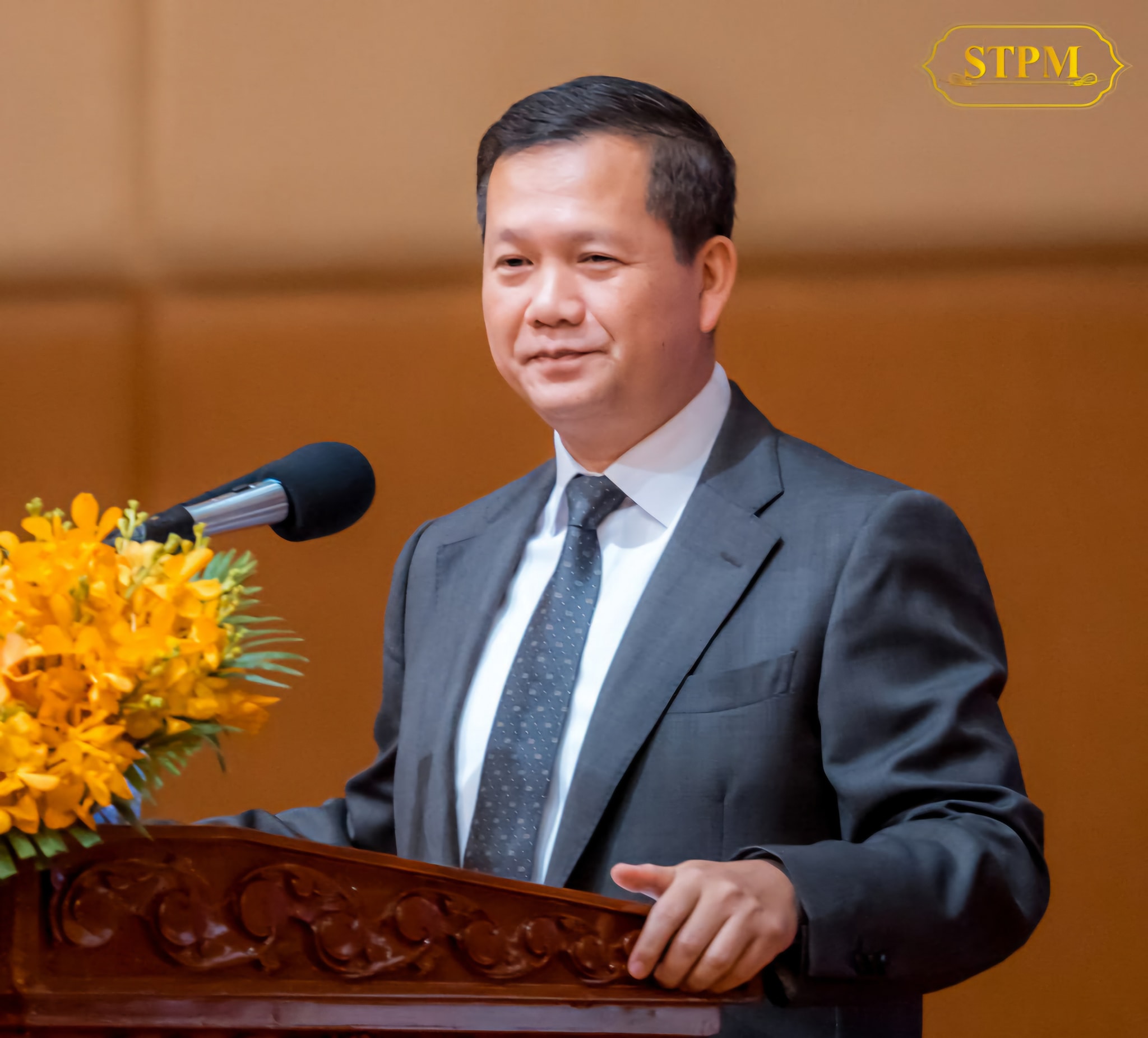 PM Hun Manet Hails Teachers on World Teachers’ Day, Focuses on AI Transformation