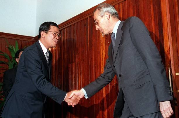Samdech Hun Sen Expresses Deep Condolences on Passing of Former French Ambassador Gildas Le Lidec