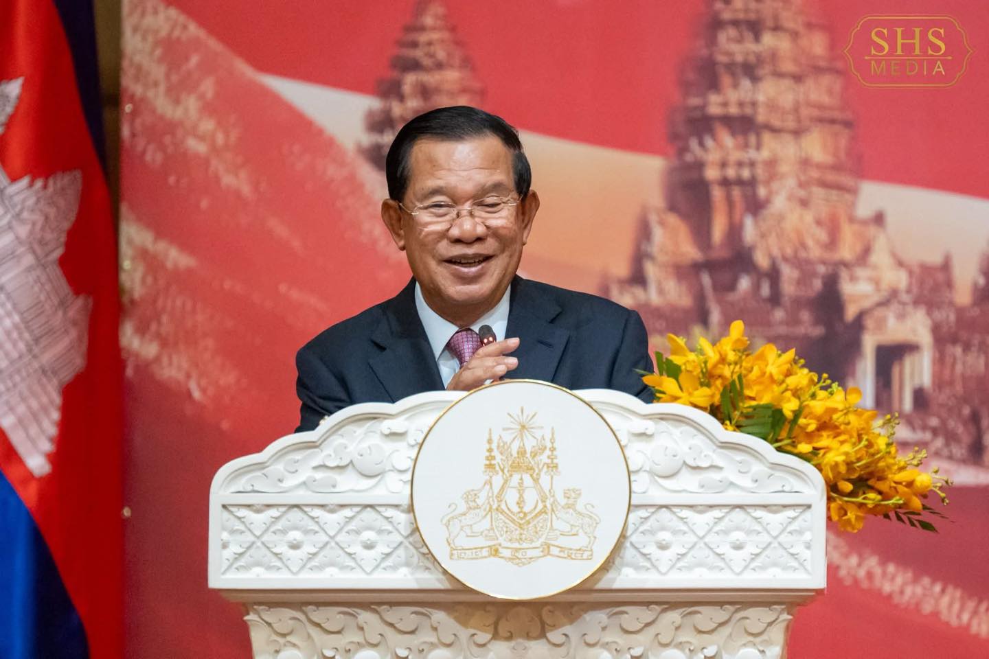 Teachers Key to Cambodia’s AI Success: Hun Sen