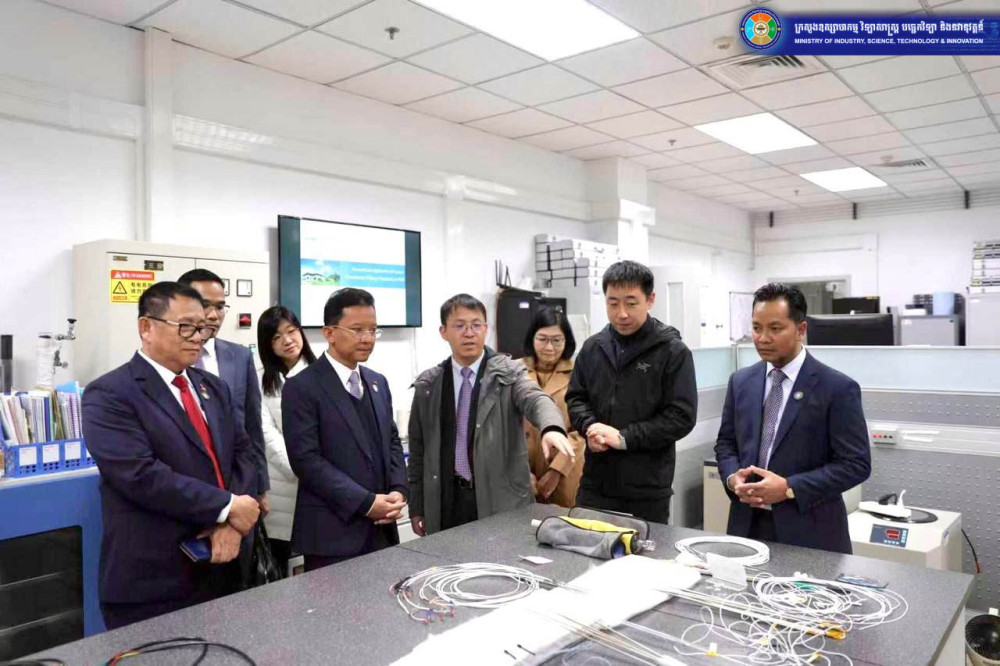 Cambodia and China Boost Cooperation on Science and Quality Control