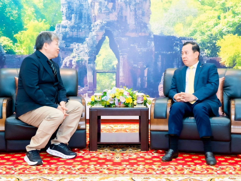 Armani & Versace Manufacturers to Boost Cambodia Tourism