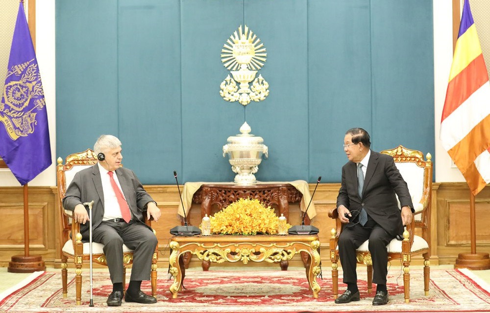 Senate President Hun Sen Bids Farewell to Austrian Ambassador 🇦🇹🇰🇭