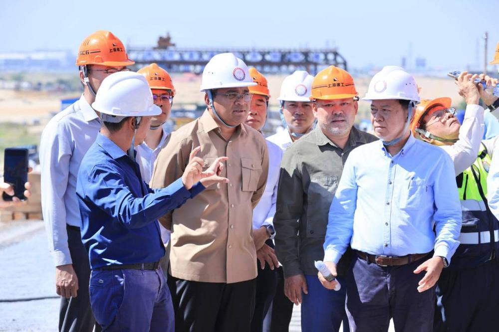 New Bassac River Bridge is Over Halfway Done; Minister Pushes for Early Finish