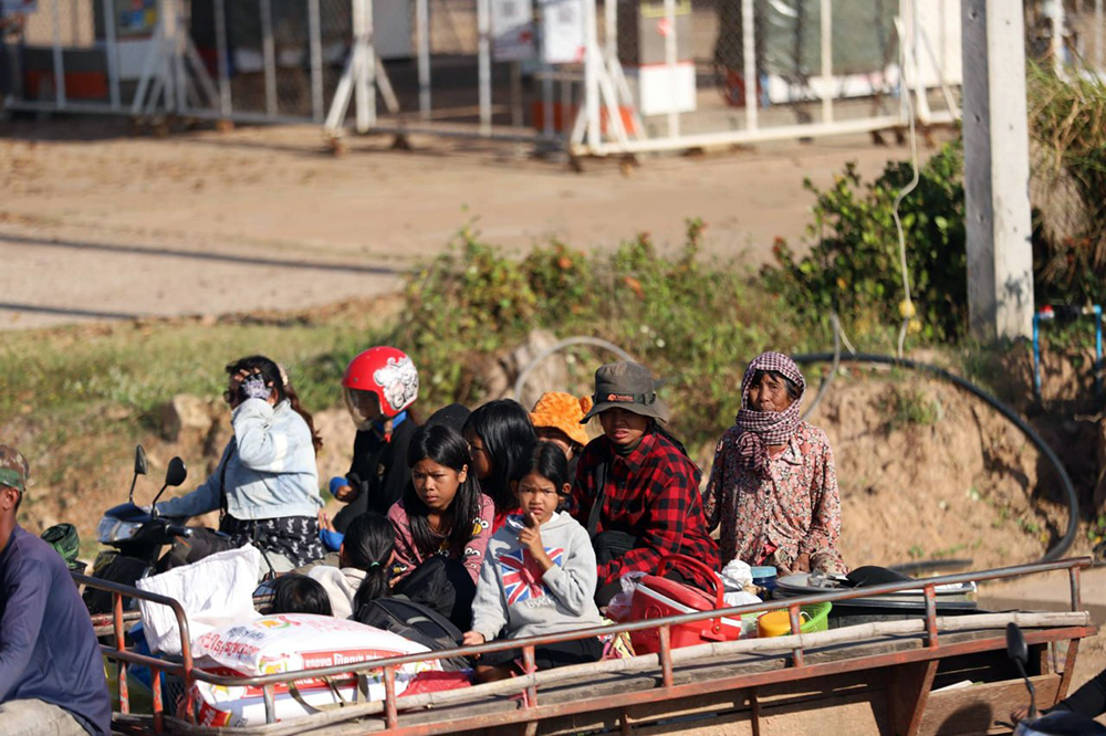 ⚠️ Humanitarian Impact: Cambodia Closes 377 Schools as Border Hostilities Escalate