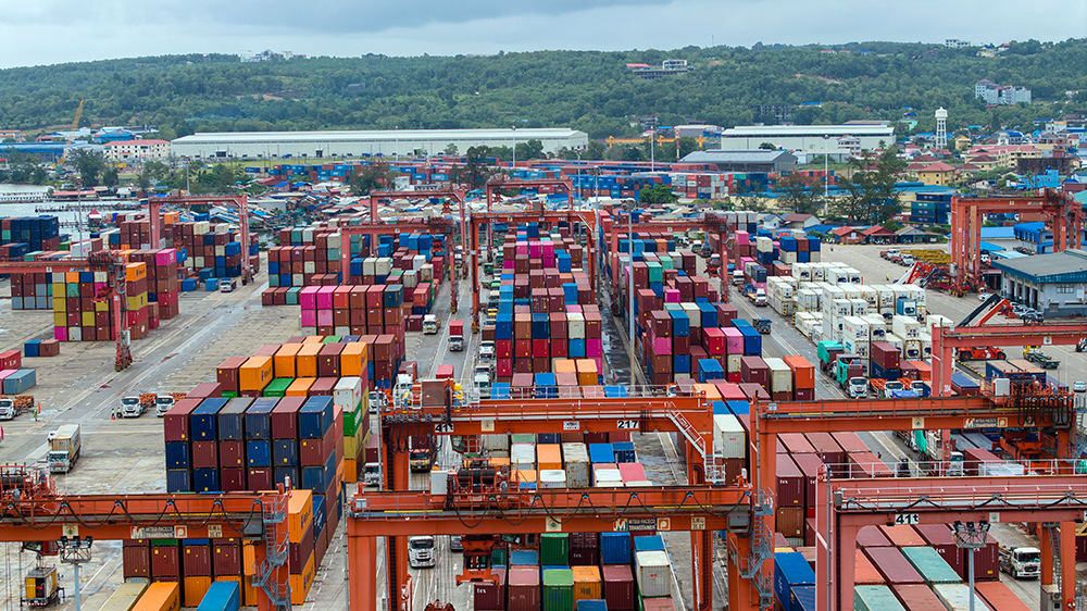 Cambodia’s Exports Soar 14% to $27.37 Billion, Driven by US Market Surge