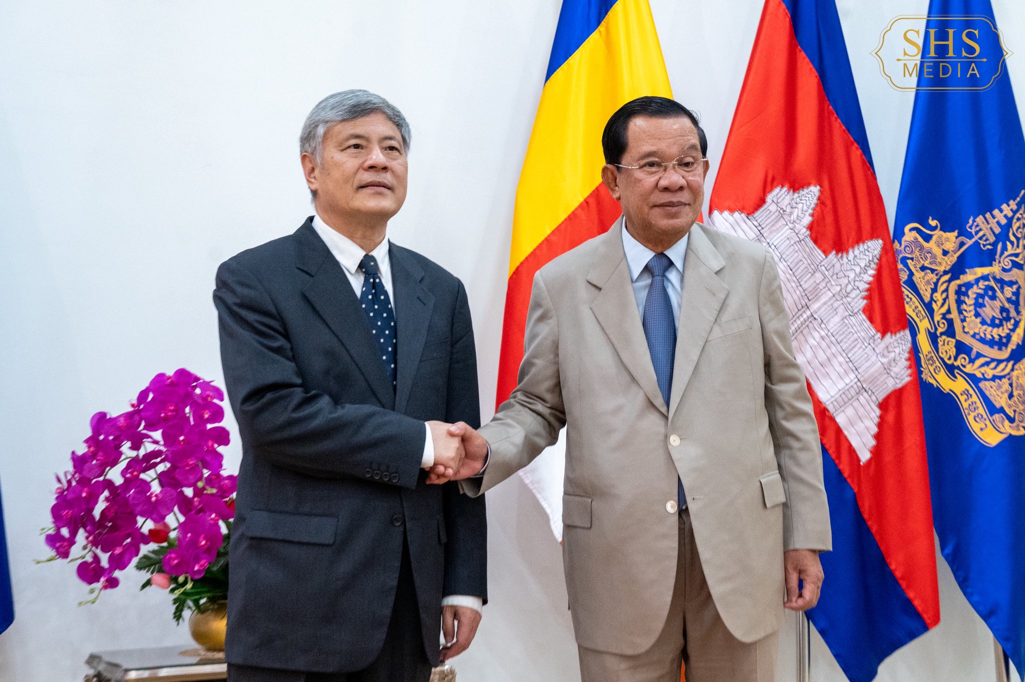 Samdech Hun Sen and CPC Official Deepen Cambodia-China Party-to-Party Cooperation