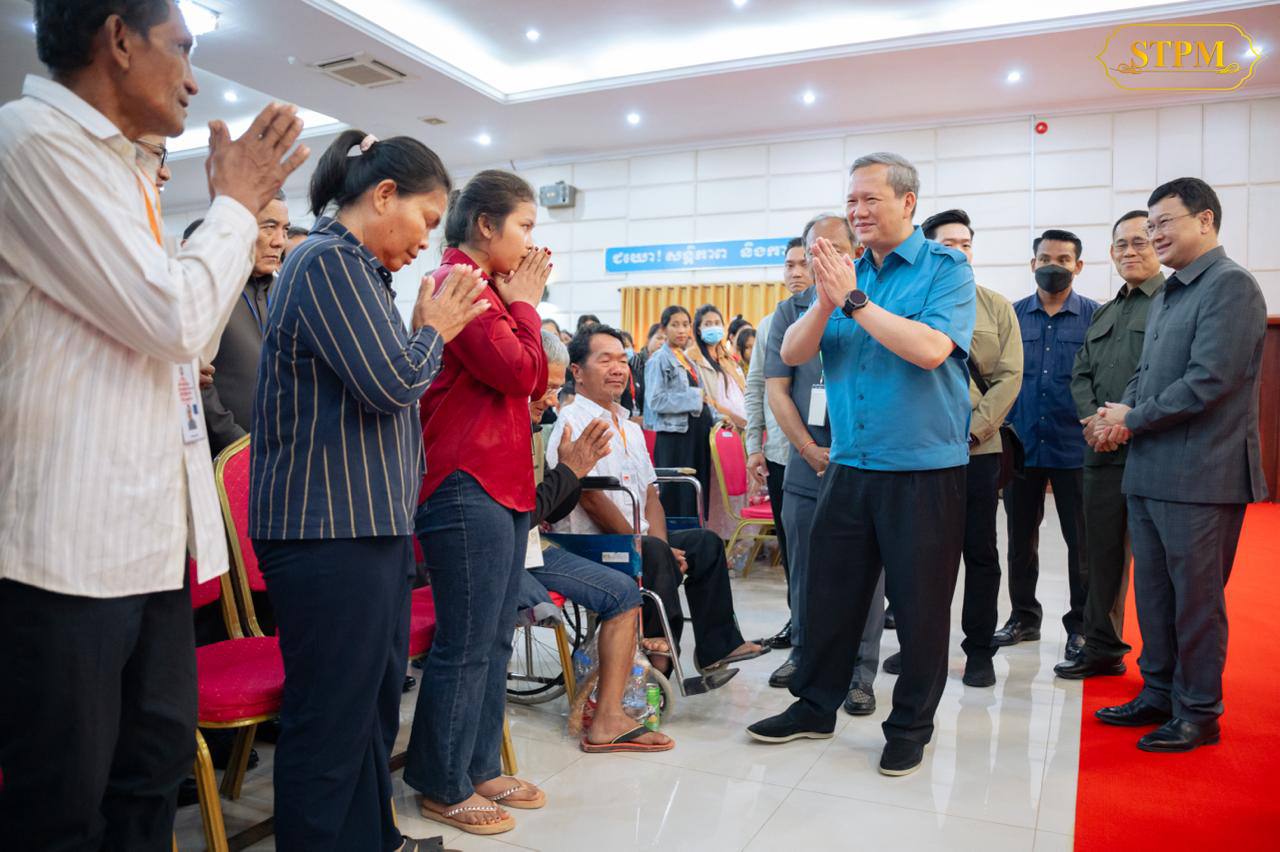 PM Hun Manet Engages Border Residents in Banteay Meanchey and Battambang