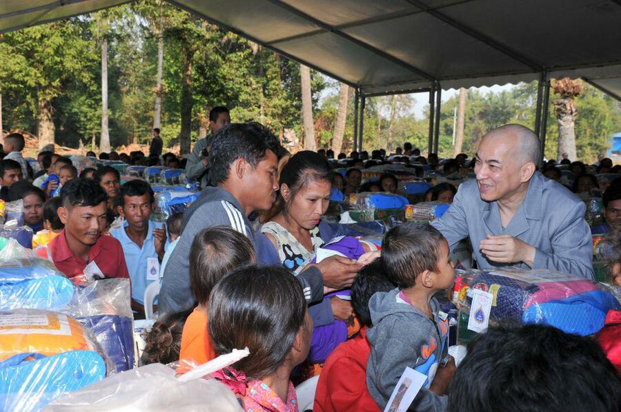King Sihamoni Donates $100K to CRC for Border Refugees