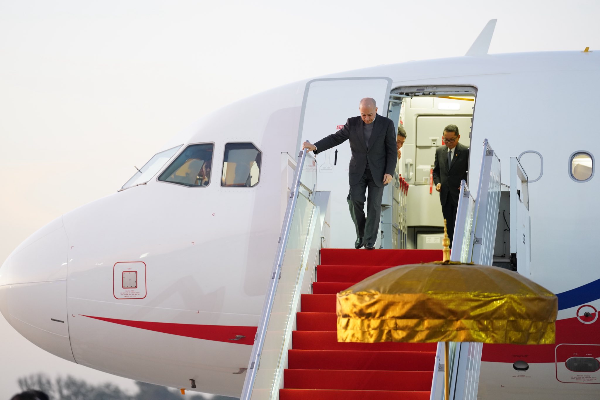 His Majesty King Norodom Sihamoni Returns to Cambodia After Official Visit to France